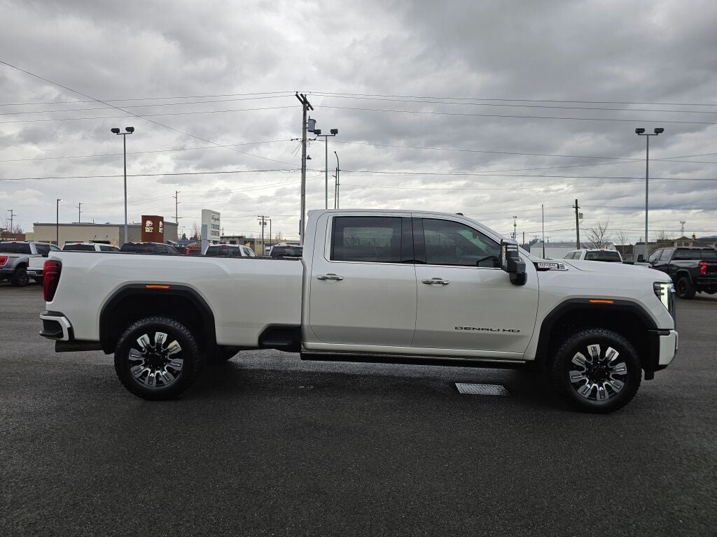 2025 GMC Sierra 3500HD Denali