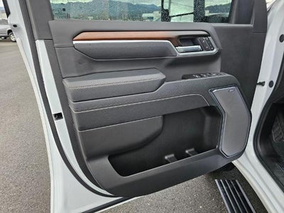 2025 GMC Sierra 3500HD Denali