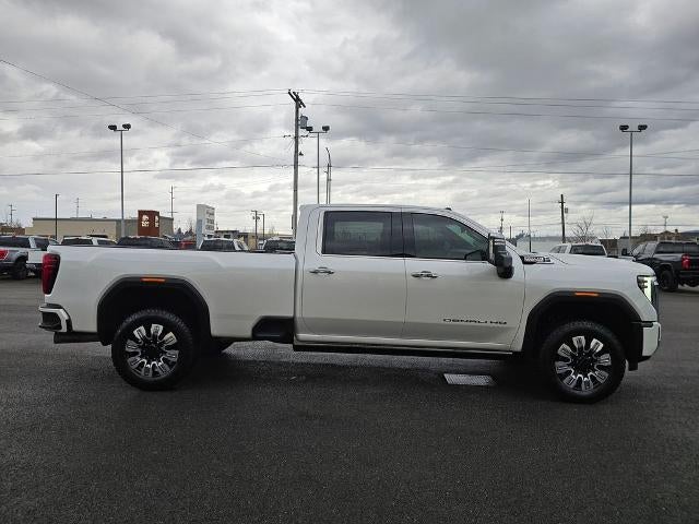 2025 GMC Sierra 3500HD Denali