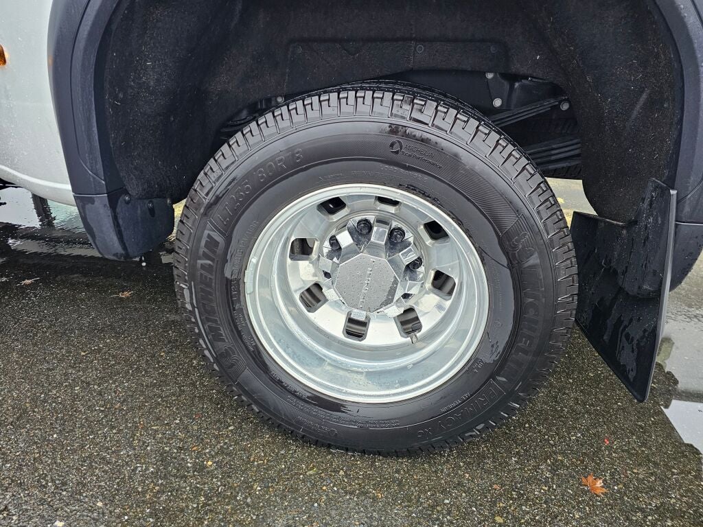 2025 GMC Sierra 3500HD Denali