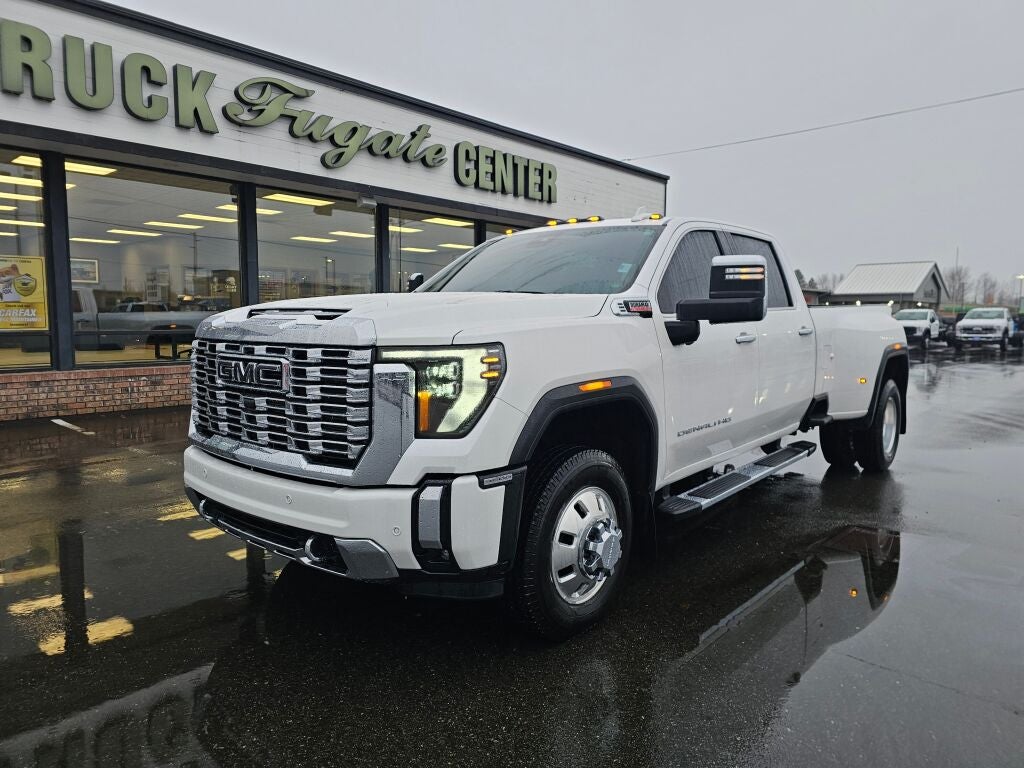 2025 GMC Sierra 3500HD Denali