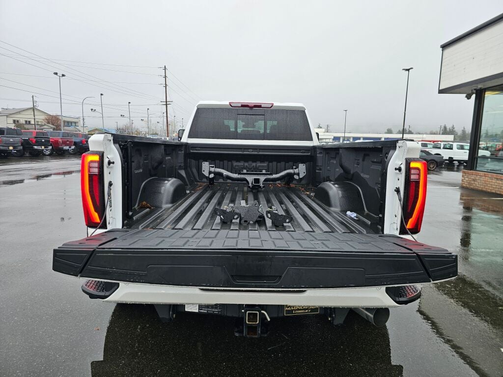 2025 GMC Sierra 3500HD Denali