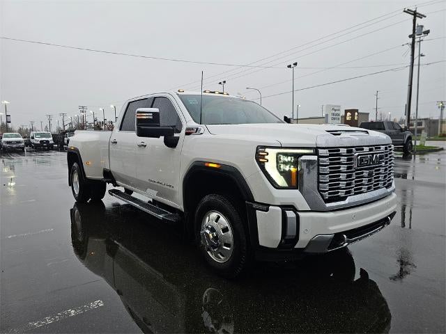 2025 GMC Sierra 3500HD Denali