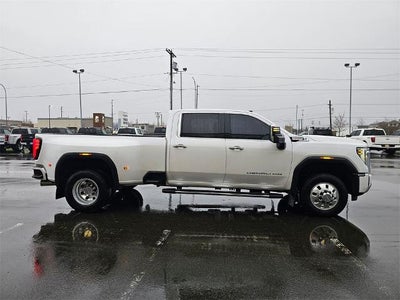 2025 GMC Sierra 3500HD Denali