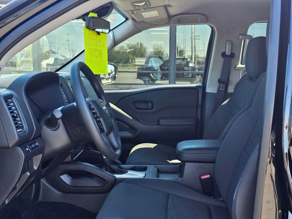 2022 Nissan Frontier S