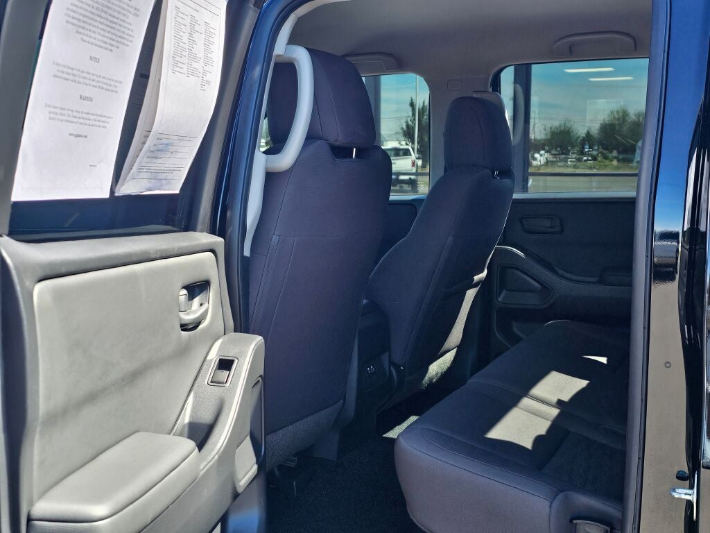 2022 Nissan Frontier S
