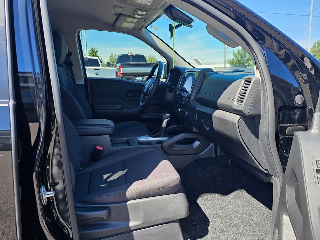 2022 Nissan Frontier S