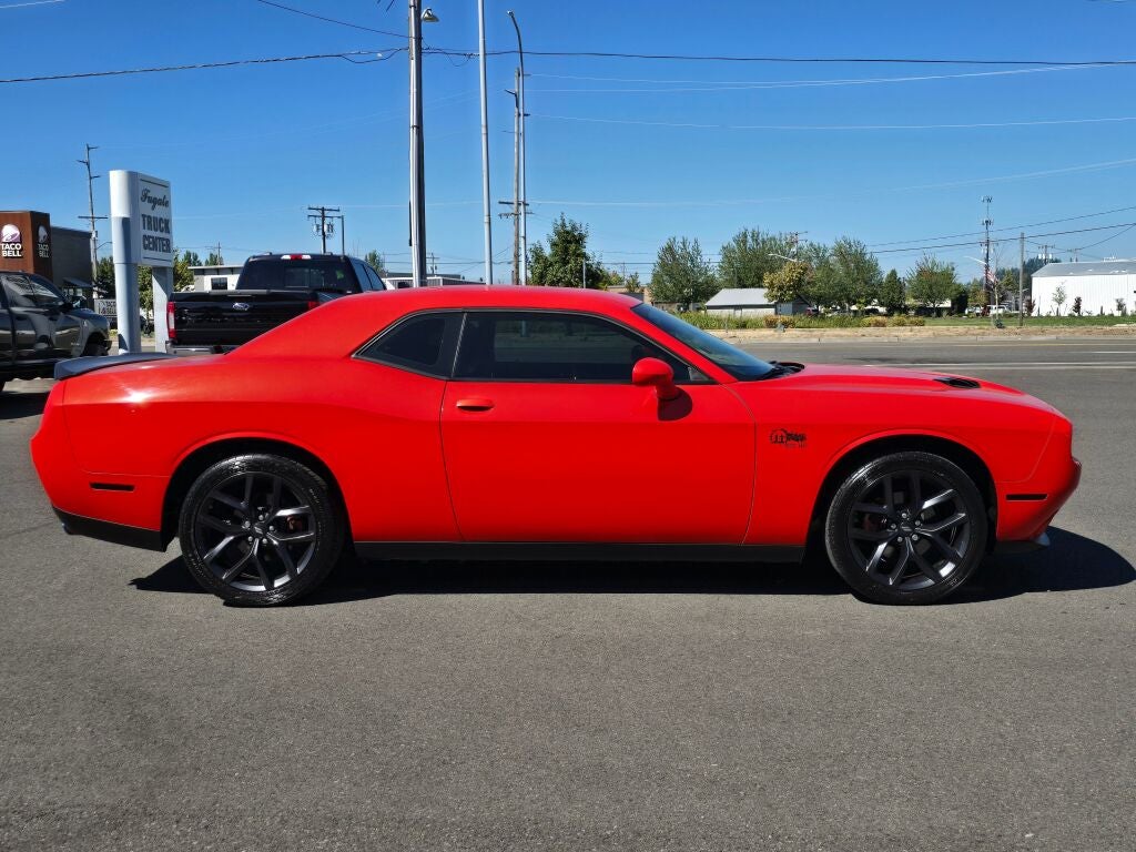 2022 Dodge Challenger SXT