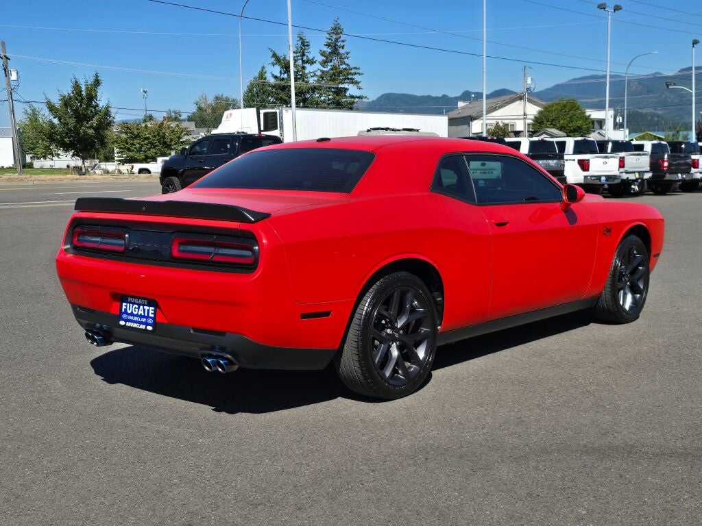 2022 Dodge Challenger SXT