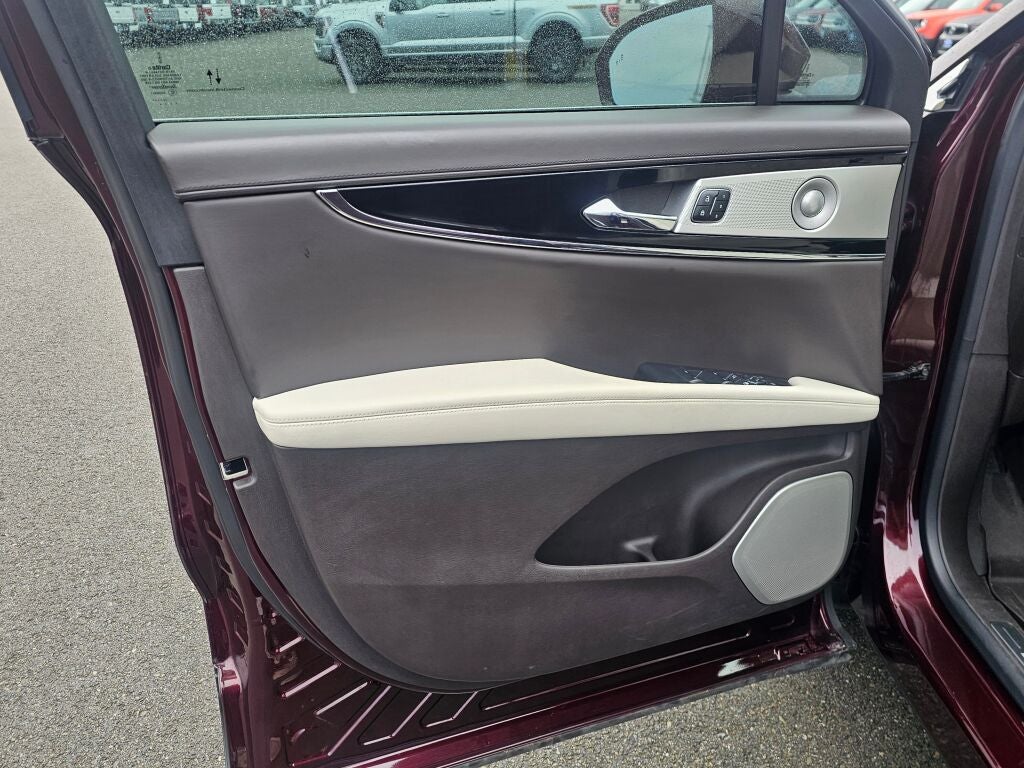 2022 Lincoln Nautilus Black Label