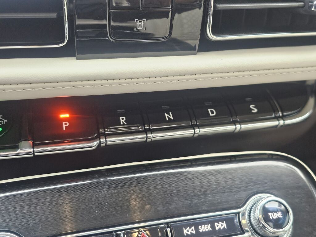 2022 Lincoln Nautilus Black Label