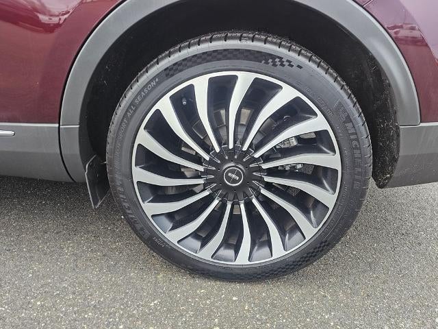 2022 Lincoln Nautilus Black Label