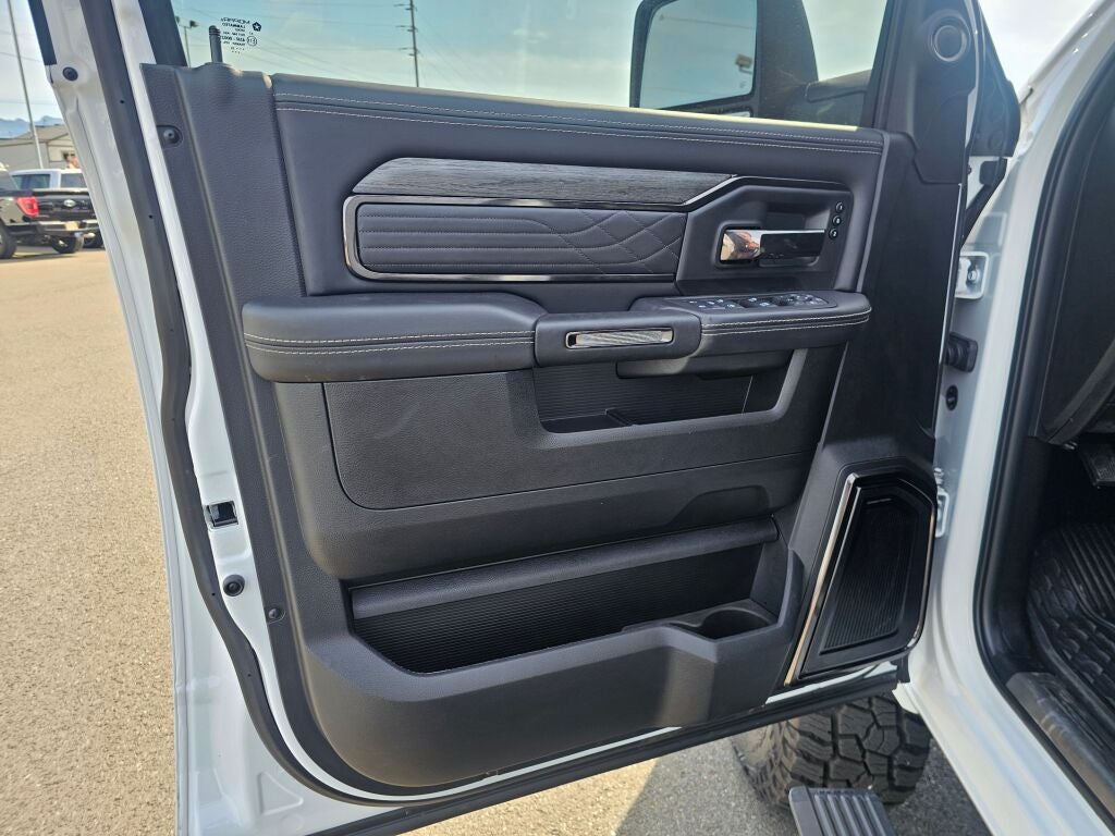 2025 RAM 3500 Limited