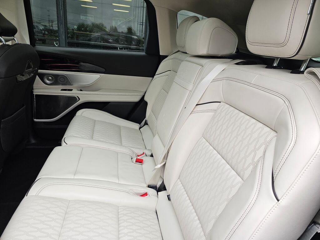 2025 Lincoln Nautilus Black Label