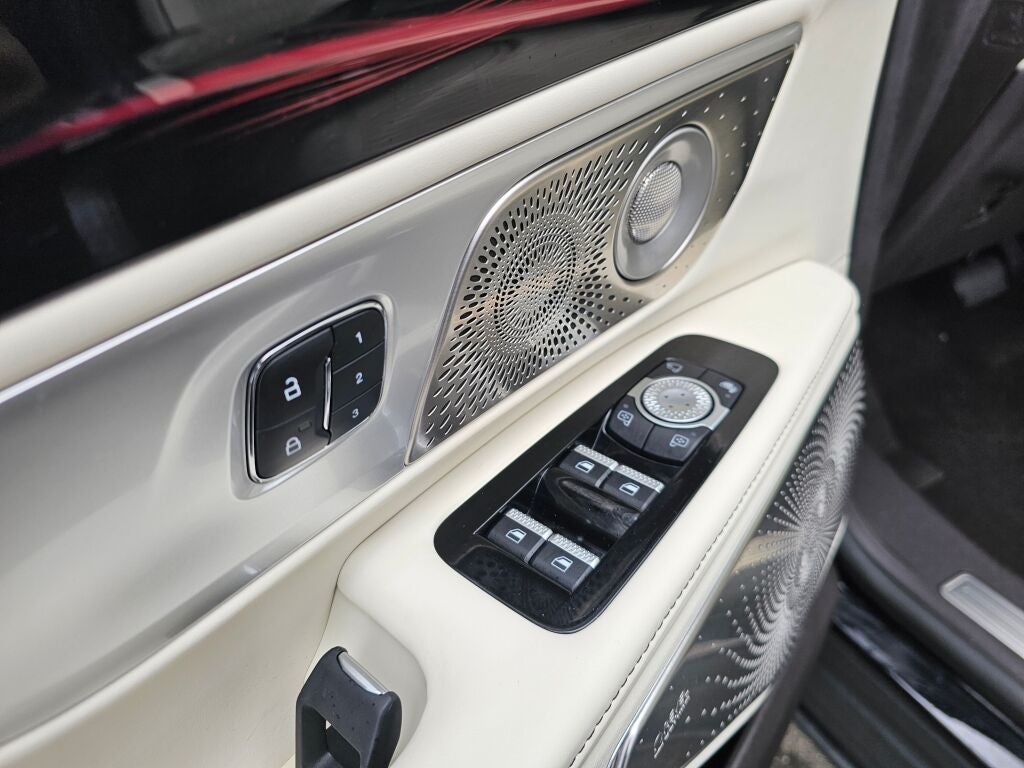 2025 Lincoln Nautilus Black Label