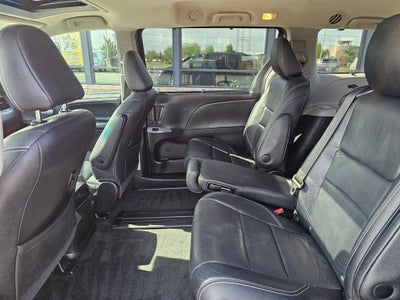 2015 Toyota Sienna SE 8 Passenger