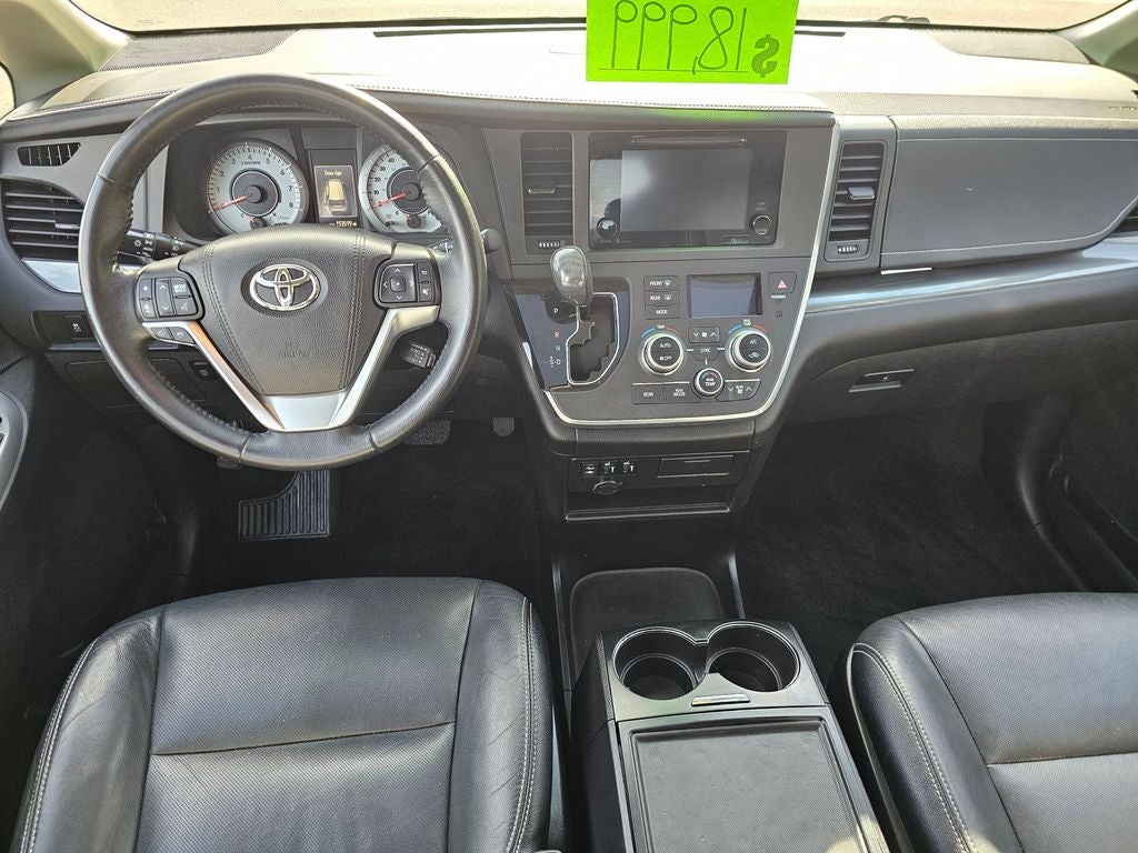 2015 Toyota Sienna SE 8 Passenger