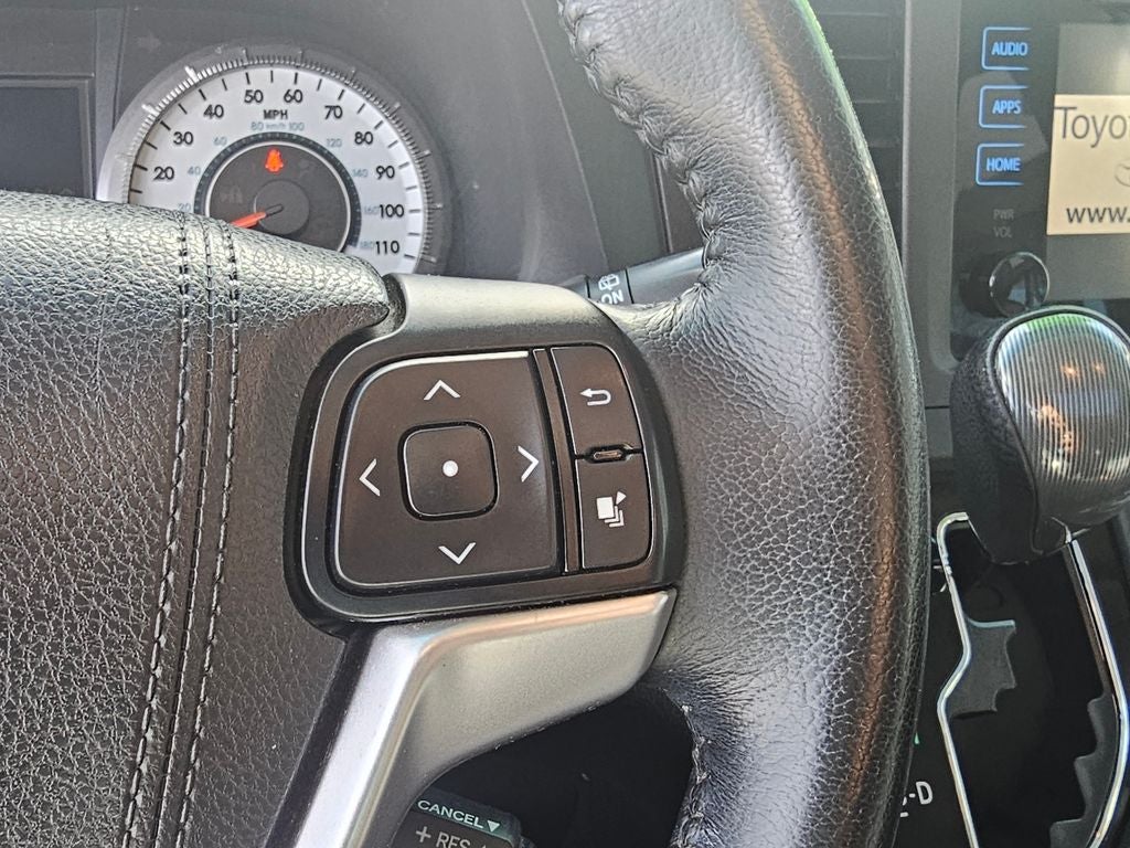 2015 Toyota Sienna SE 8 Passenger