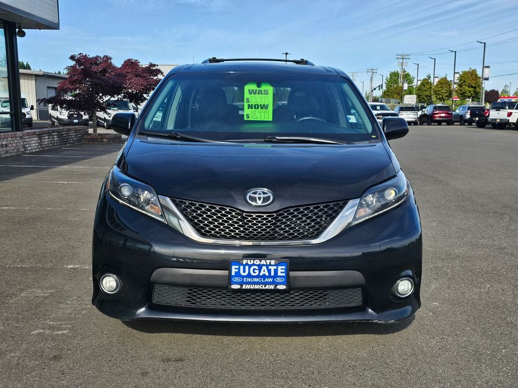 2015 Toyota Sienna SE 8 Passenger