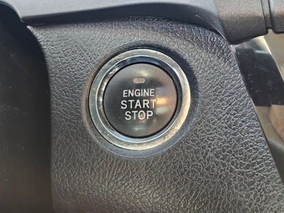 2015 Toyota Sienna SE 8 Passenger