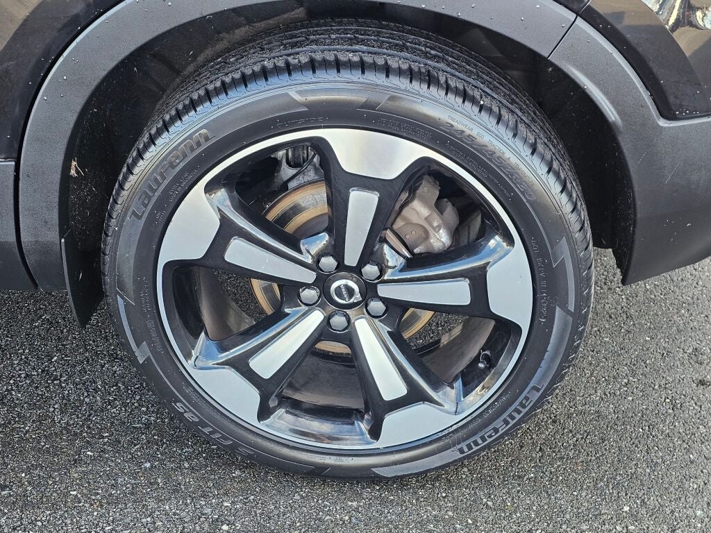 2021 Volvo XC40 Momentum