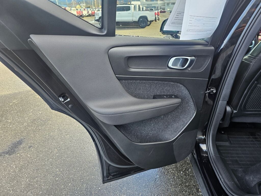 2021 Volvo XC40 Momentum