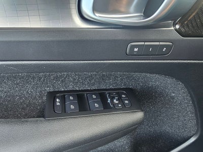 2021 Volvo XC40 Momentum