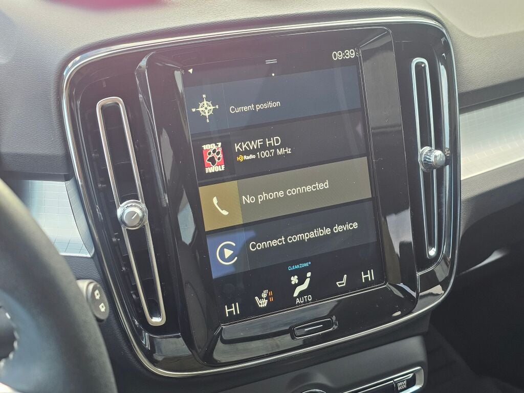 2021 Volvo XC40 Momentum