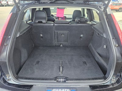 2021 Volvo XC40 Momentum