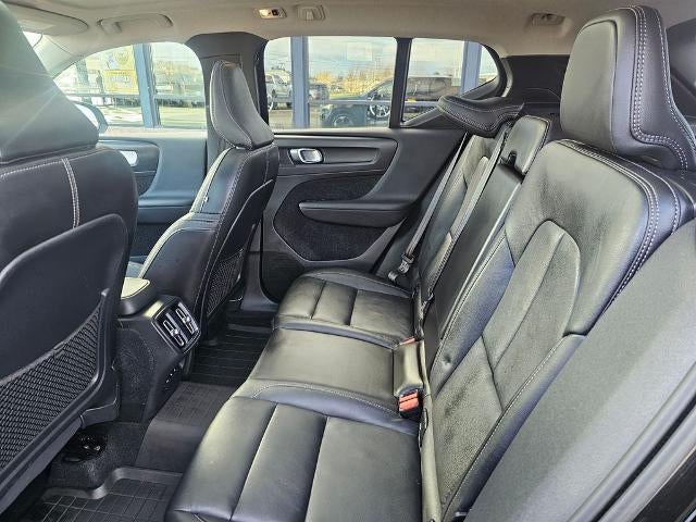 2021 Volvo XC40 Momentum