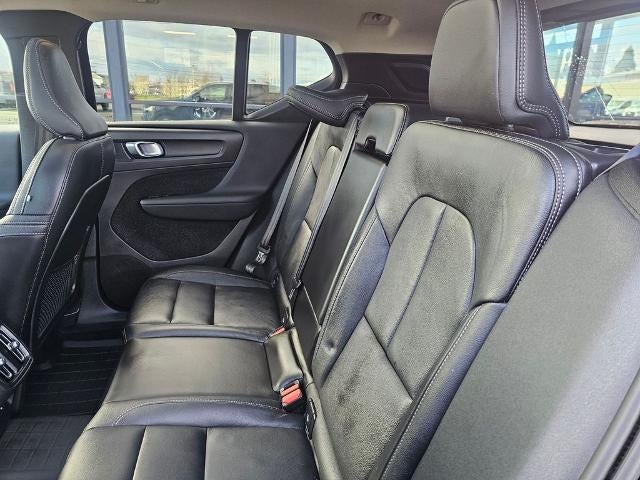 2021 Volvo XC40 Momentum