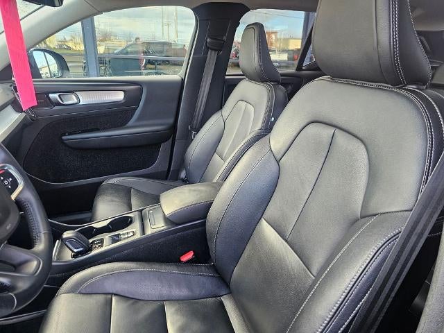 2021 Volvo XC40 Momentum