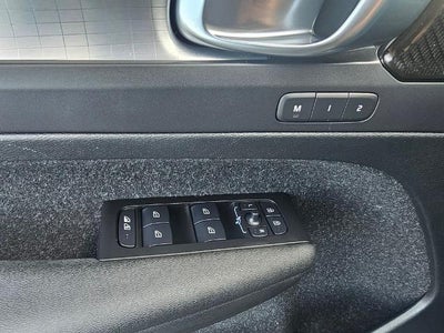 2021 Volvo XC40 Momentum