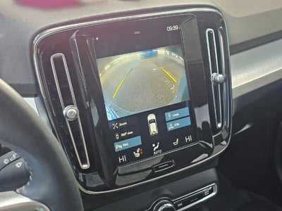 2021 Volvo XC40 Momentum