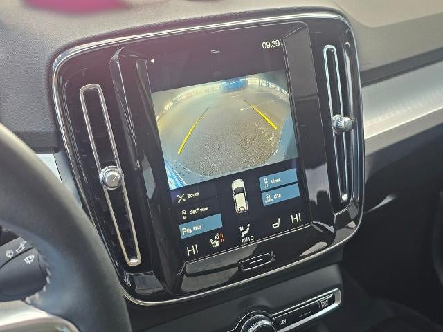 2021 Volvo XC40 Momentum