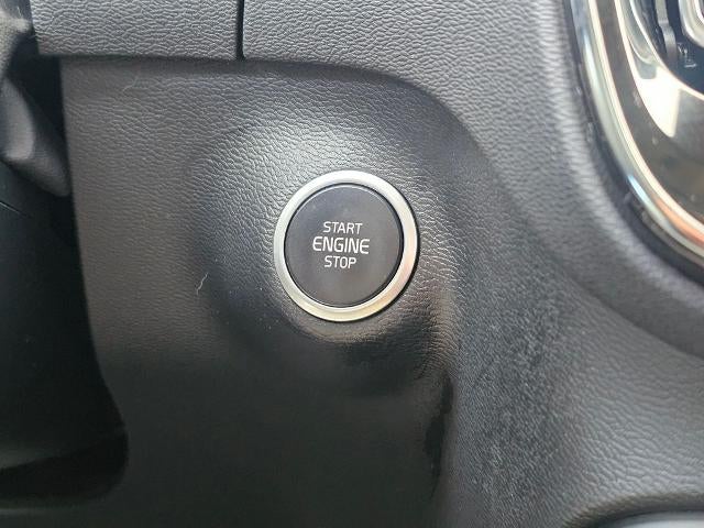 2021 Volvo XC40 Momentum