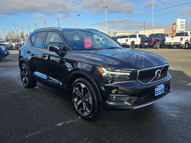 2021 Volvo XC40 Momentum