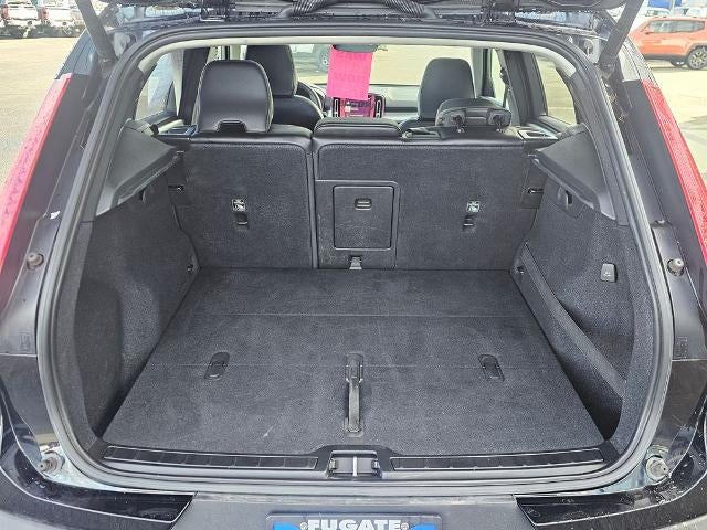 2021 Volvo XC40 Momentum