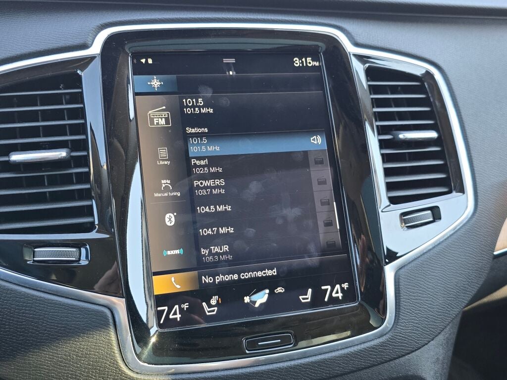 2021 Volvo XC90 T6 Momentum
