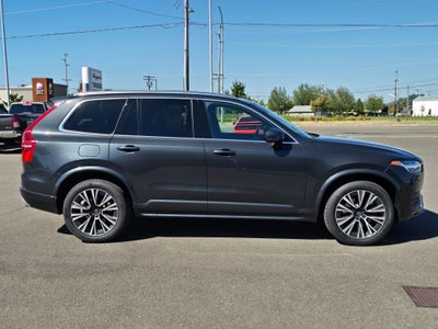 2021 Volvo XC90 T6 Momentum